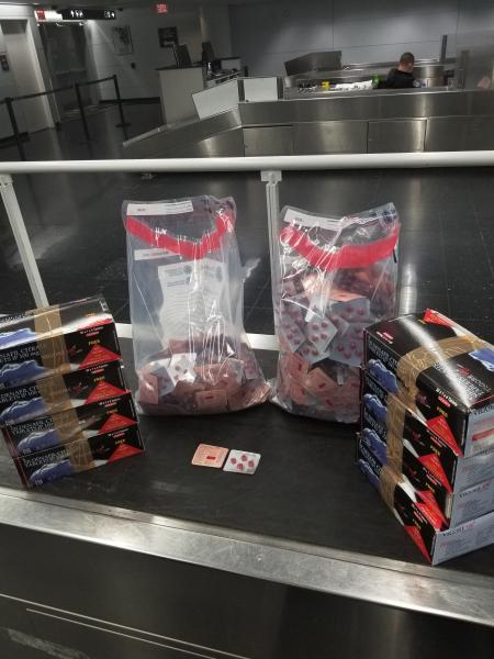 Passenger Arrives with 3 200 Viagra Pills for his Friends U.S